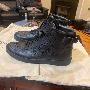 Louis Vuitton Rivoli Sneakers Boot. Size 10.5 in Louis, (fits US size 11.5)